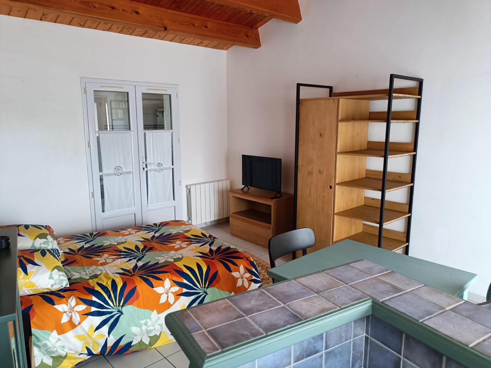 Large Studio Close To The Beach Saint-Martin-de-Re Bagian luar foto